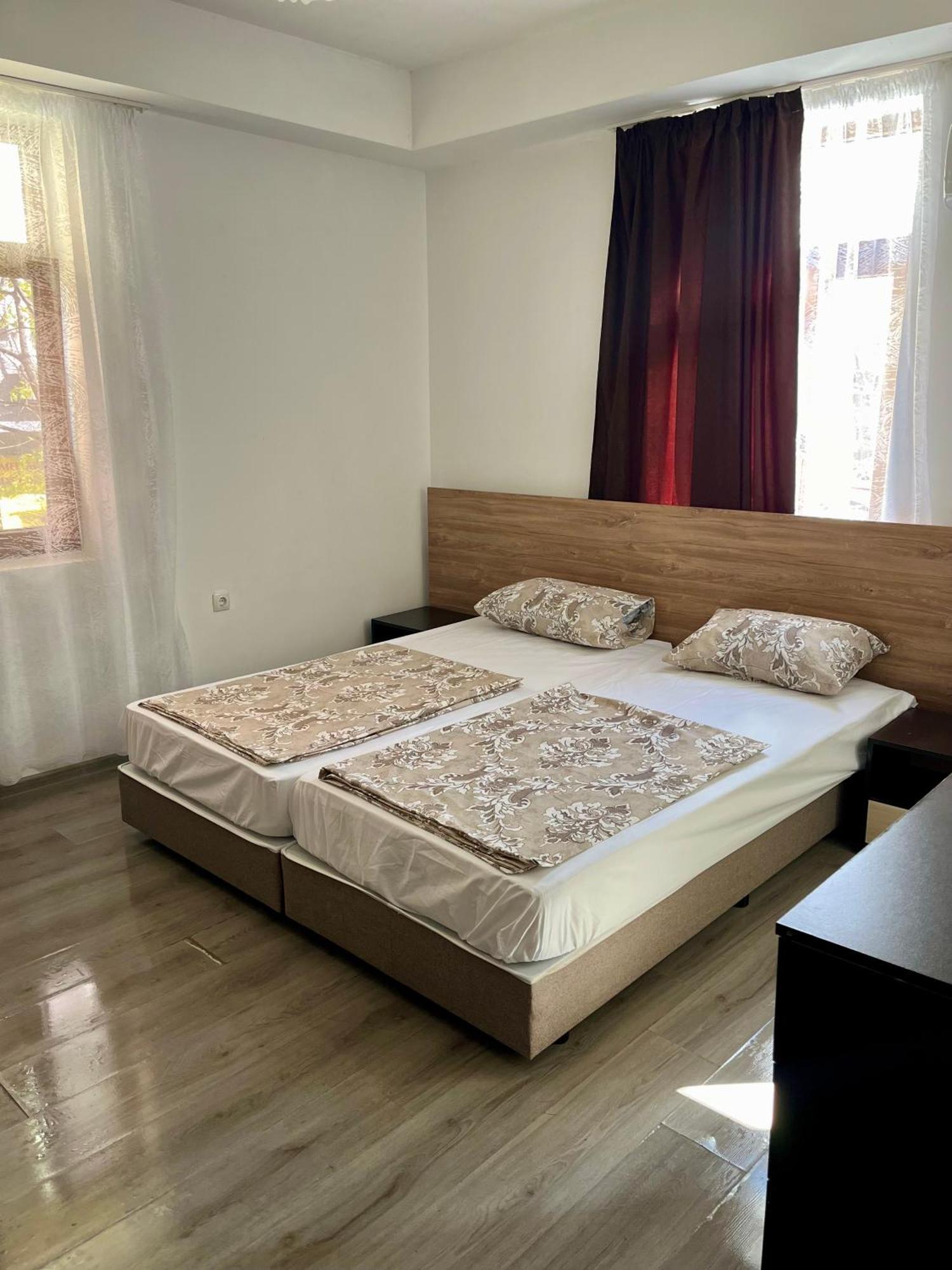 En-suite Rooms: Novа In Center Gasthuis