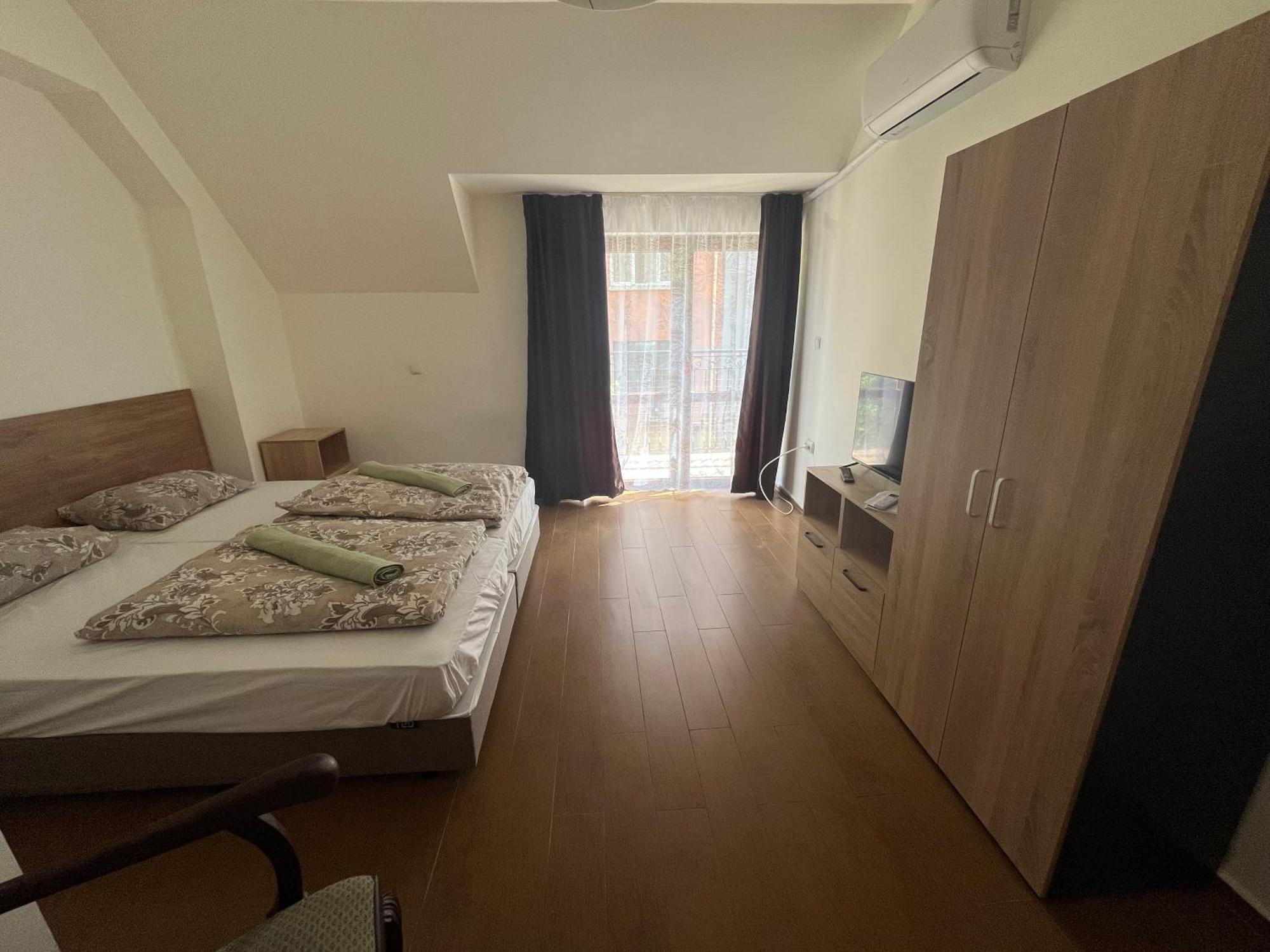 Gasthuis En-suite Rooms: Novа In Center