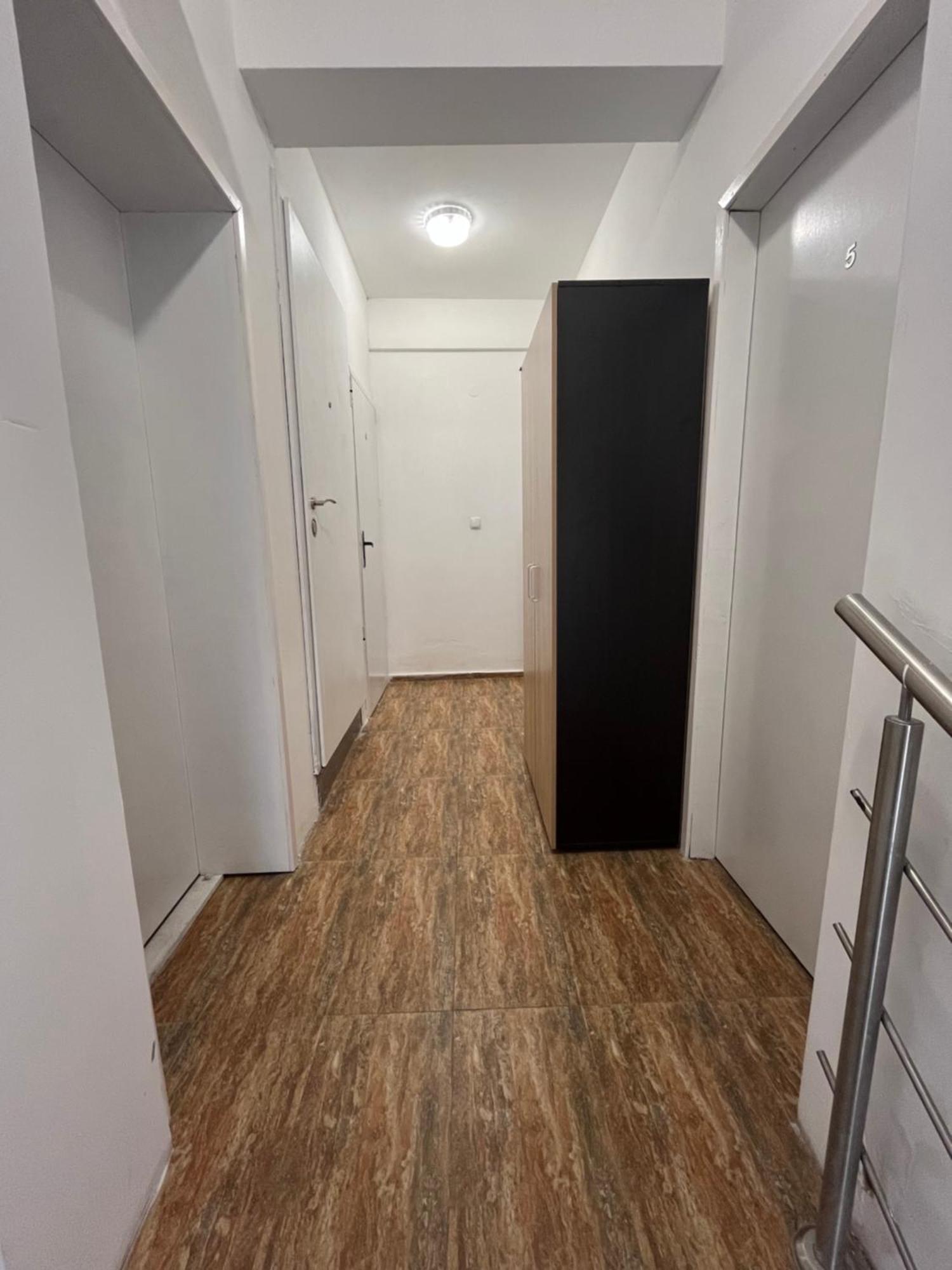 En-suite Rooms: Novа In Center 2*