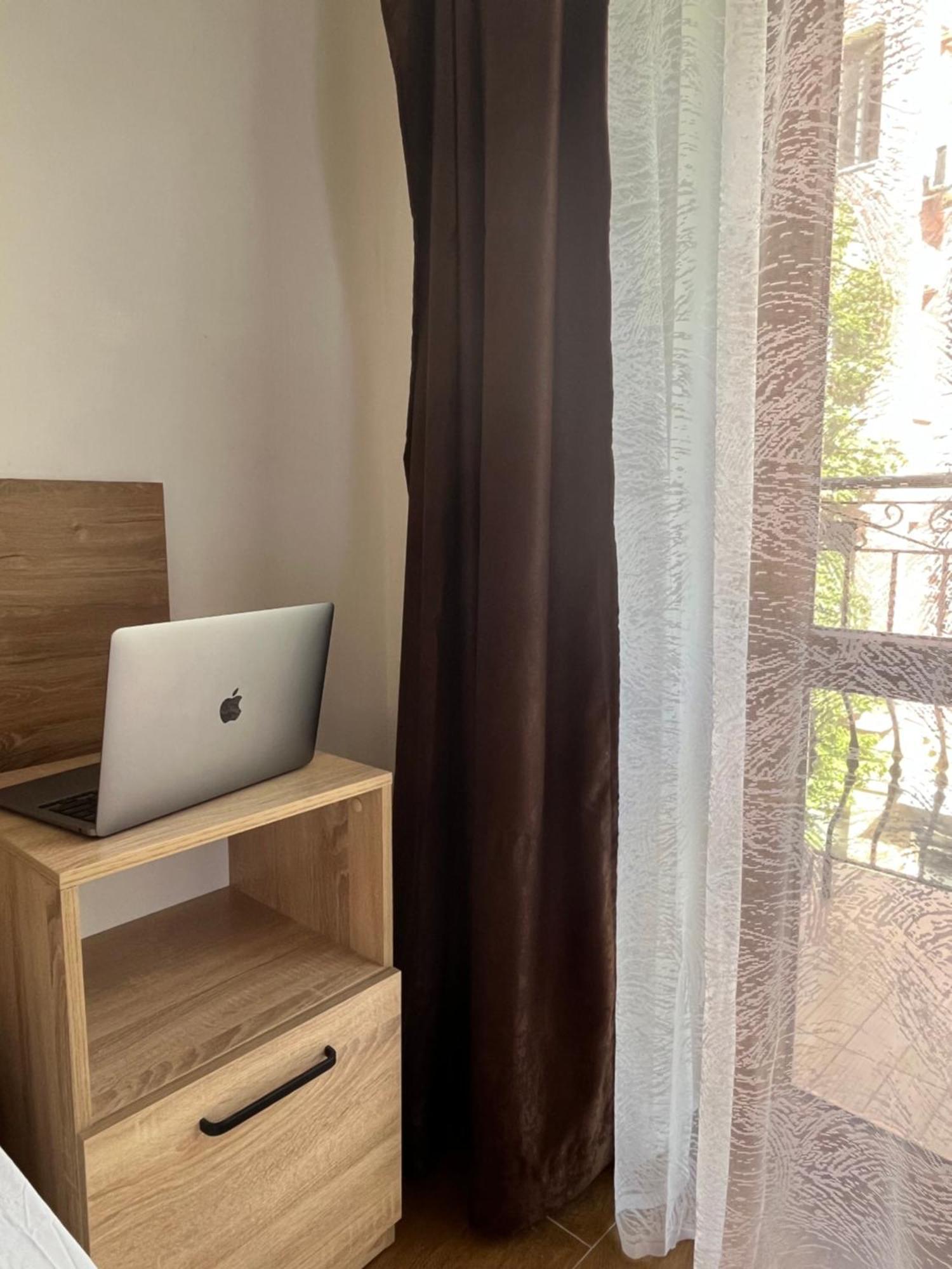 Gasthuis En-suite Rooms: Novа In Center Sofia