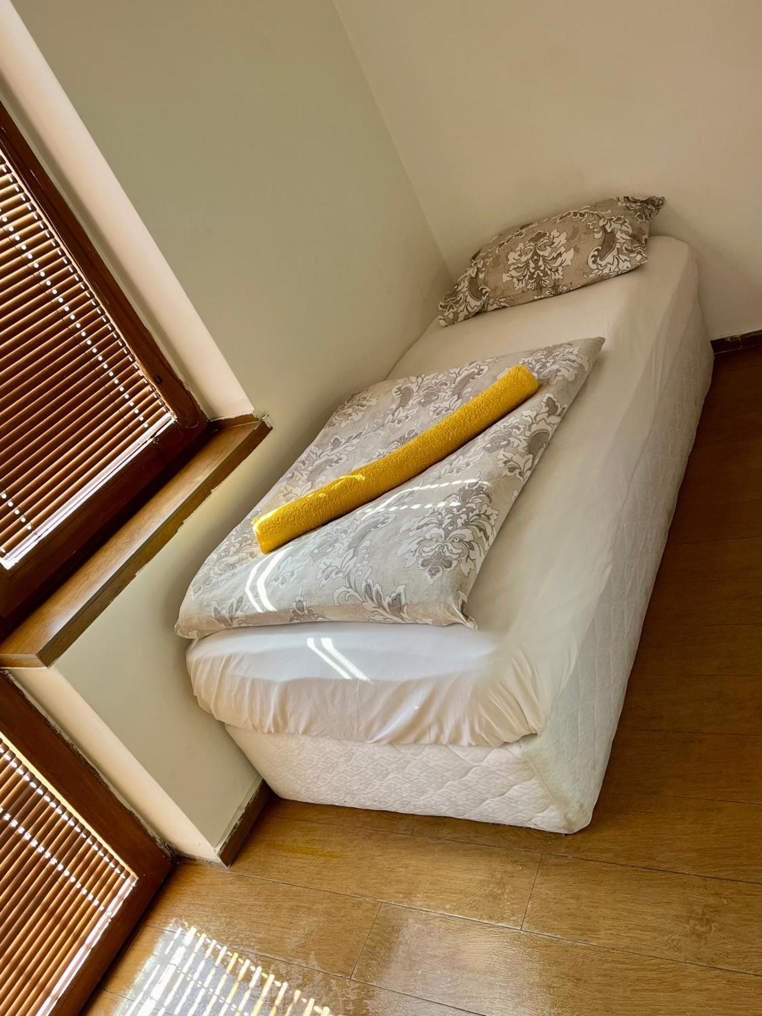 En-suite Rooms: Novа In Center 2* Sofia