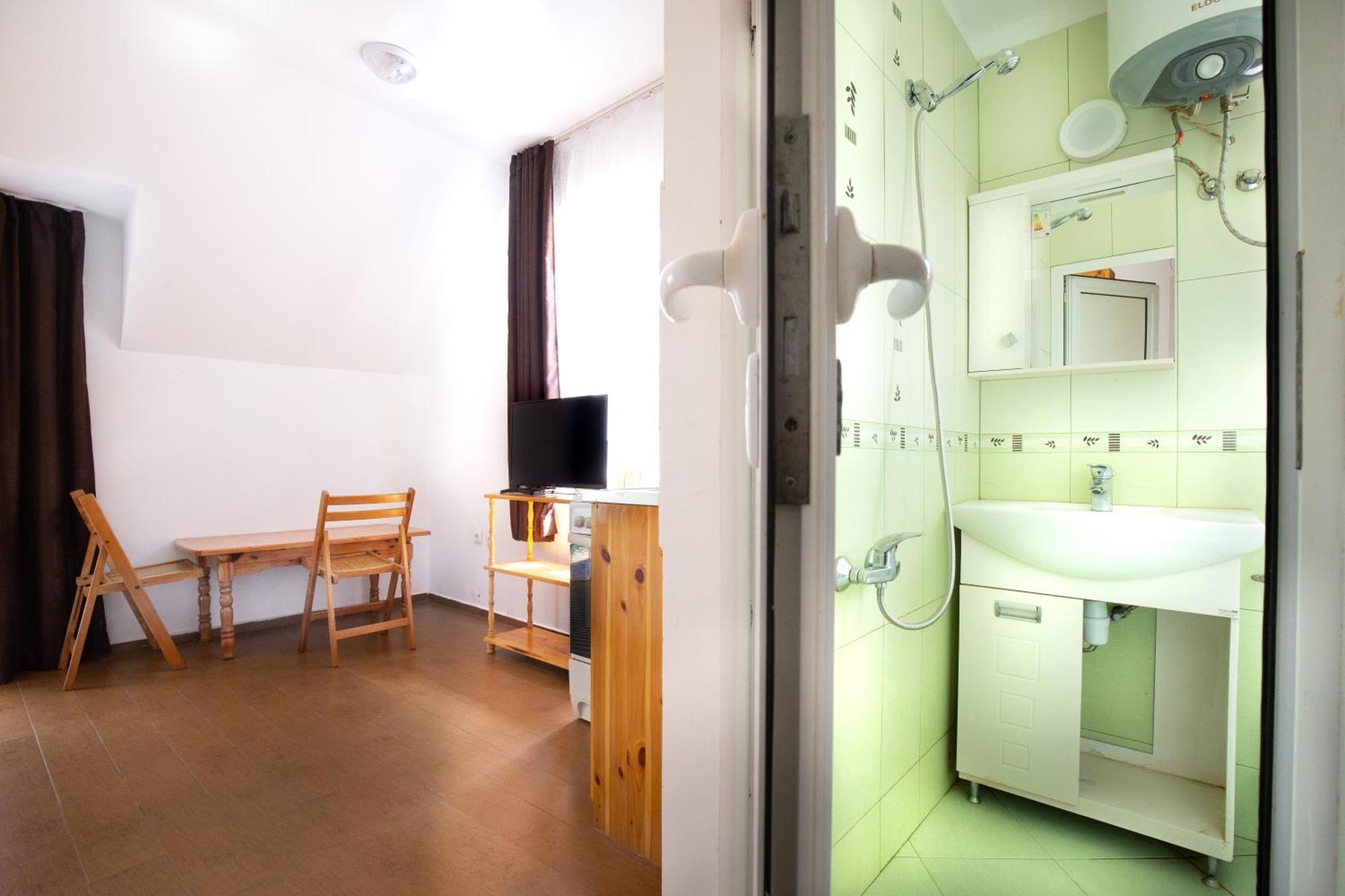 En-suite Rooms: Novа In Center 2* Sofia
