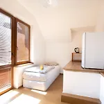 En-Suite Rooms: Novа Guesthouse In Sofia Center